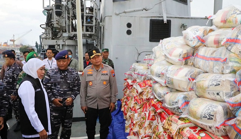 title Pemprov Salurkan Bantuan Beras 102.753 Ton untuk 3,4 Juta Keluarga di Jatim Pemprov Salurkan Bantuan Beras 102.753 Ton untuk 3,4 Juta Keluarga di Jatim