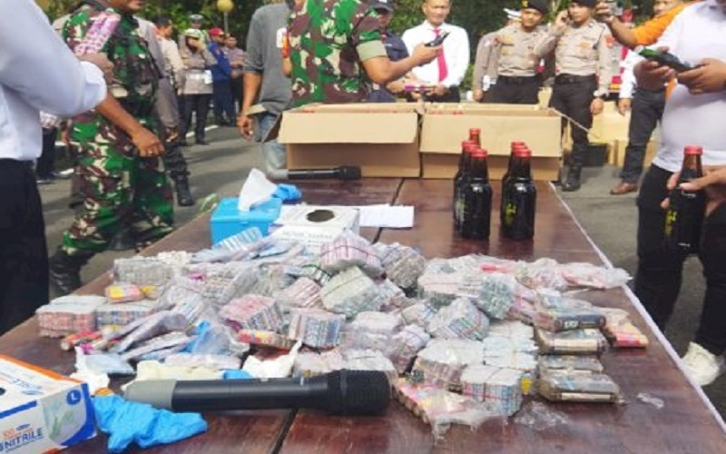 Polres OKU Musnahkan Petasan dan Miras Hasil Operasi Selama Ramadhan