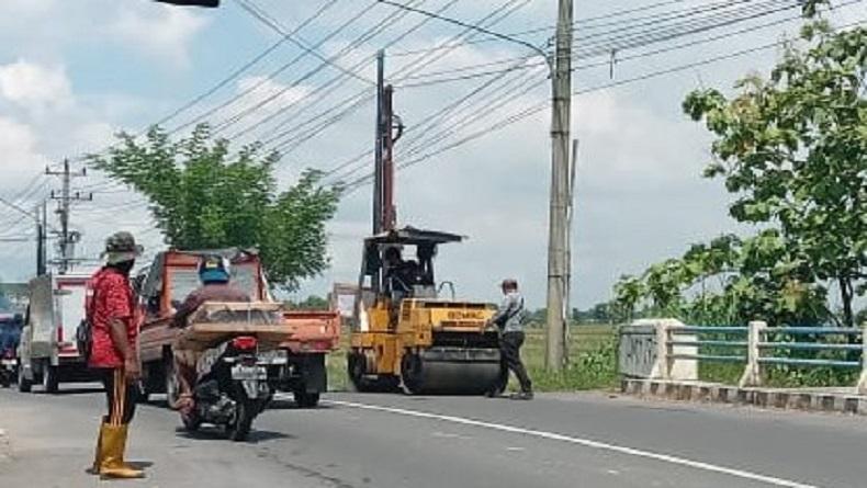 Selesai Diperbaiki, Jalan di Sukoharjo Mulai Ramai Dilewati Pemudik