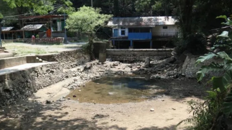 Sumber Air Mata Le Mengering, Warga Aceh Besar Kesulitan Dapat Air Bersih