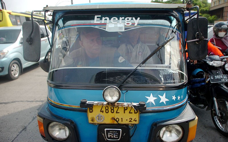 Potret Mudik Jakarta-Tegal Naik Bajaj - Bagian 1