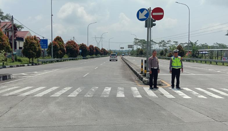 H-4 Lebaran, Arus Lalu Lintas di Kawasan Exit Tol Tingkir Salatiga Lengang