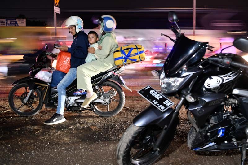 H-3 Lebaran, Jalur Pantura Didominasi Pemudik Sepeda Motor - Bagian 3
