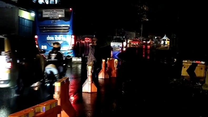 Volume Kendaraan Melonjak, Lalu Lintas dari Nagreg ke Garut dan Tasikmalaya Padat Merayap