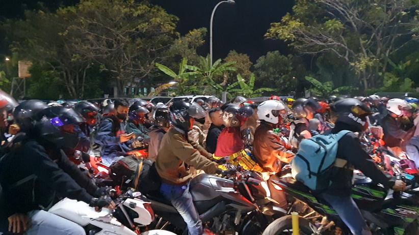 Pelabuhan Ciwandan Cilegon Diserbu Pengendara Motor yang Hendak Mudik ke Sumatera