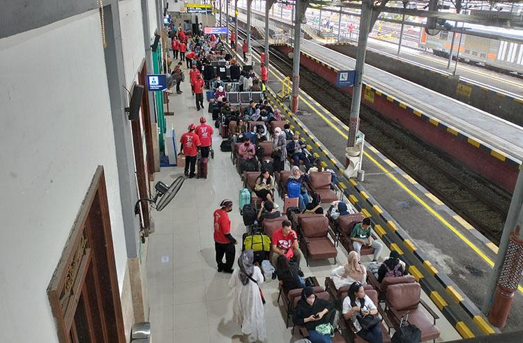PT KAI Daop 6 Yogyakarta Catat Lonjakan Penumpang Arus Balik, 92 Persen Tiket Terjual