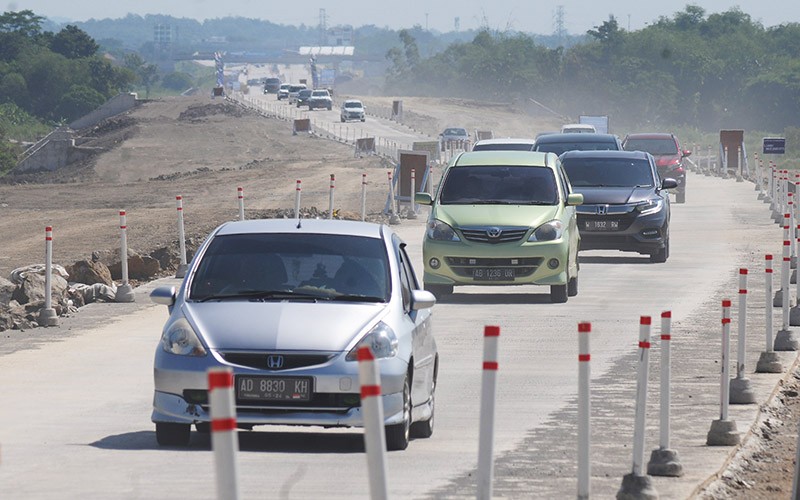 Jalan Tol Fungsional Solo-Yogyakarta Berdebu, Pemudik Diimbau Berhati-hati - Bagian 2