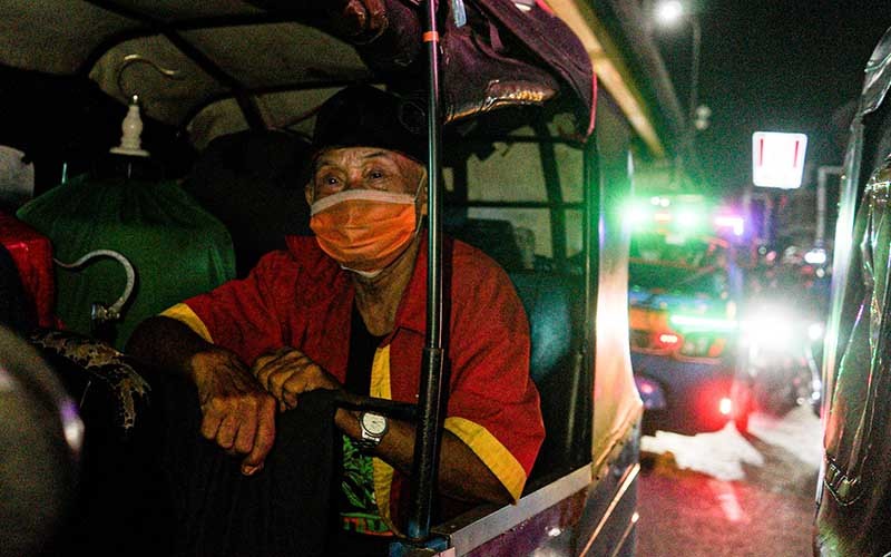Rombongan Bajaj Bawa Pemudik Pulang Kampung - Bagian 3
