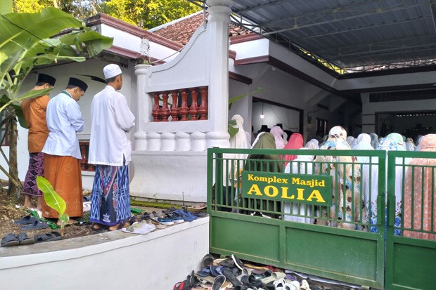 Ratusan Jemaah Masjid Aolia Gunungkidul Sholat Id Kamis Pagi Ini