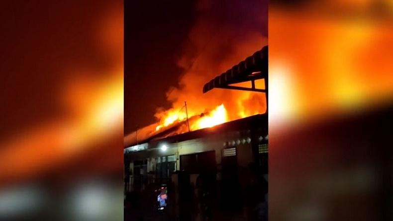Kebakaran Hebat saat Lebaran di Medan, 13 Rumah Ludes Dilalap Kobaran Api