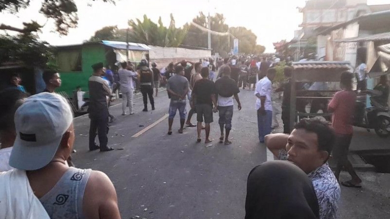 2 Kelompok Pemuda di Ternate Bentrok, Batu dan Botol Melayang di Udara