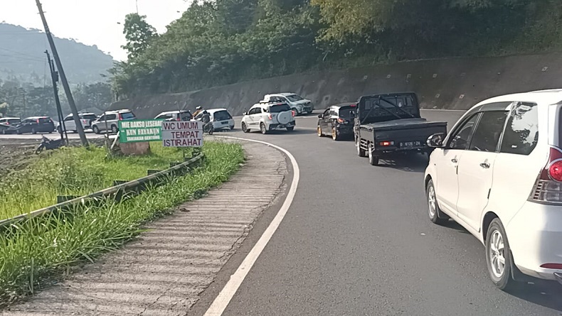 Kendaraan Antre di Lingkar Gentong Tasikmalaya, Masih Didominasi Pemudik