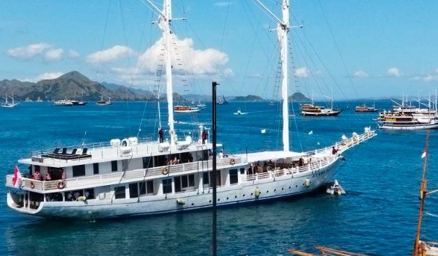 title Libur Lebaran di Labuan Bajo, Presiden Jokowi Gendong Cucu La Lembah Manah Naik Kapal Pinisi Libur Lebaran di Labuan Bajo, Presiden Jokowi Gendong Cucu La Lembah Manah Naik Kapal Pinisi