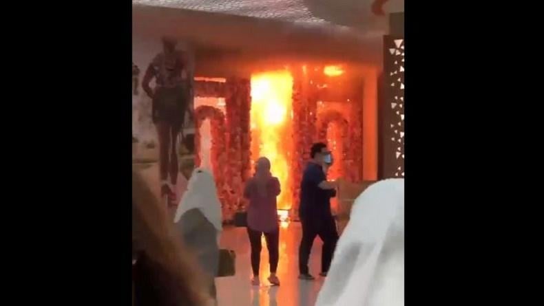 Detik-Detik Trans Studio Mall Makassar Terbakar, Pengunjung Lari Pegang HP Sambil Merekam