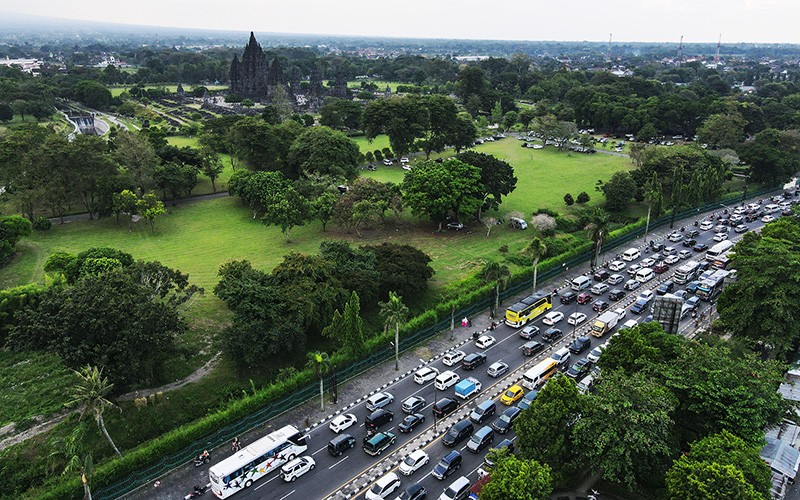 Puncak Arus Balik, Jalan Perbatasan Yogyakarta-Jateng Macet Panjang - Bagian 1