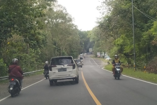 title Gelombang Wisatawan Serbu DIY, Ada Ratusan Ribu Kendaraan yang Masuk Jogja Gelombang Wisatawan Serbu DIY, Ada Ratusan Ribu Kendaraan yang Masuk Jogja