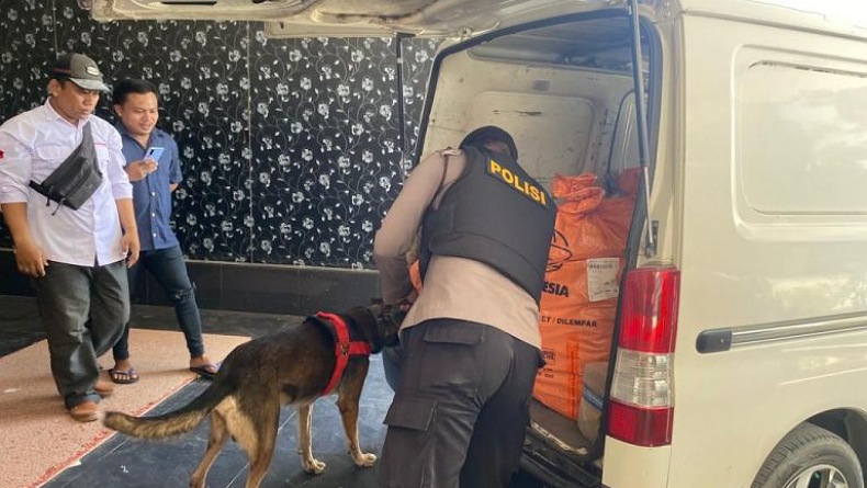 Antisipasi Penyelundupan Barang Ilegal, Unit K-9 Samapta Polda Gorontalo Strelisasi Hotel