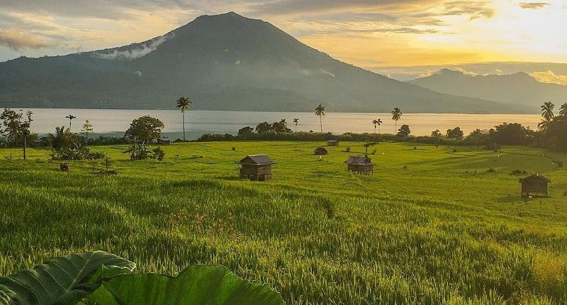 5 Danau Unik di Lampung dengan Pemandangan Alam Luar Biasa, Berlatar Gunung dan Savana 