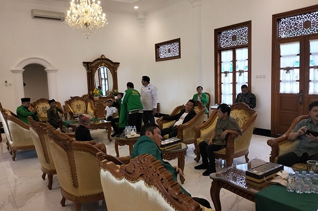 title 4 Pelawak Akan Hibur Pengumuman Bakal Calon Presiden dari PPP 4 Pelawak Akan Hibur Pengumuman Bakal Calon Presiden dari PPP