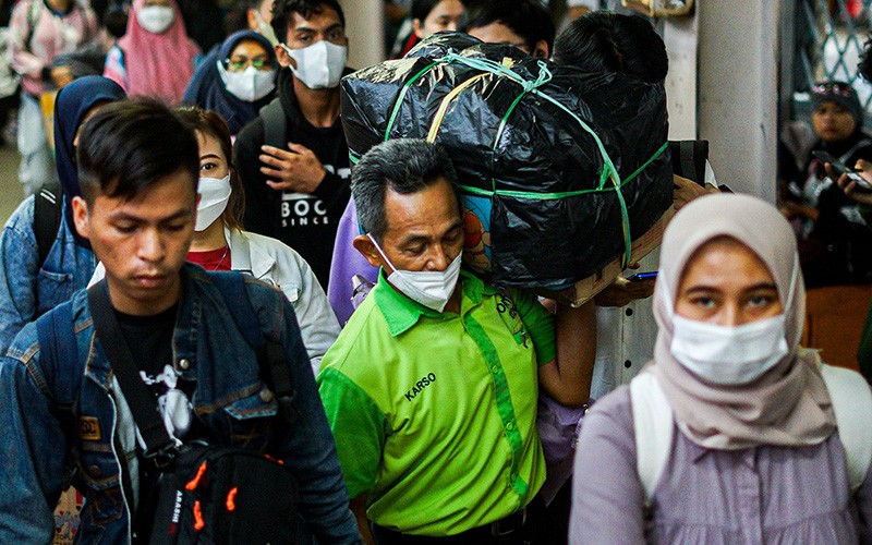 Pendapatan Porter Stasiun Meningkat saat Lebaran, Sehari Kantongi Rp300.000 - Bagian 2