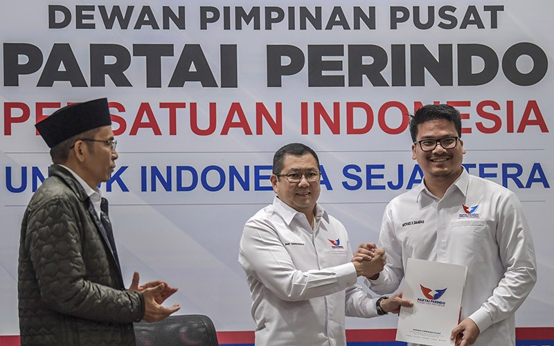 Partai Perindo Lantik Dua Kader Muda, Michael Victor dan Najmi Mumtaza - Bagian 3