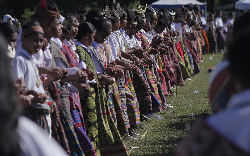 2.770 Pelajar Kupang Pakai Baju Adat Timor Tampilkan Tarian Lufut - Bagian 3