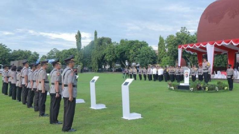 title Kapolda NTB Pimpin Sertijab 4 PJU dan 2 Kapolres, Ini Nama-namanya Kapolda NTB Pimpin Sertijab 4 PJU dan 2 Kapolres, Ini Nama-namanya