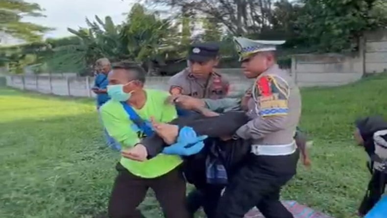 Kecelakaan Di Tol Japek Hari Ini, HRV Pecah Ban Lalu Tabrak Carry, 4 ...