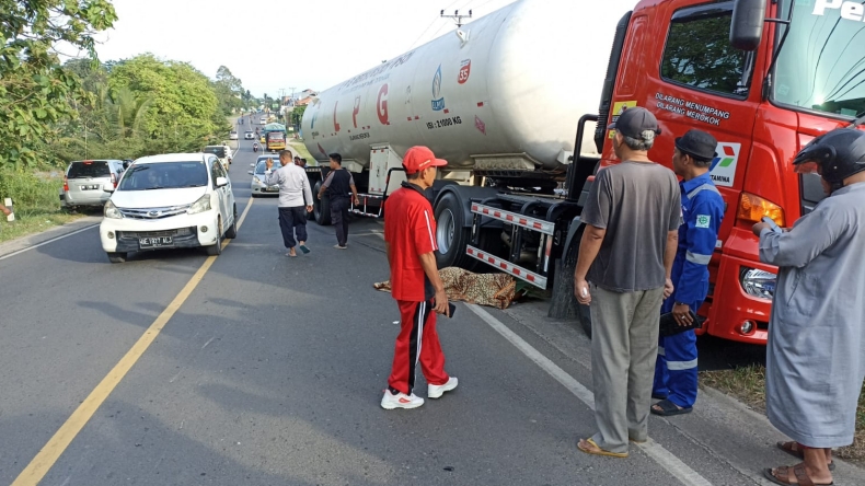 Diserempet Mobil, Mahasiswa di Lampung Selatan Tewas Terlindas Truk Tangki
