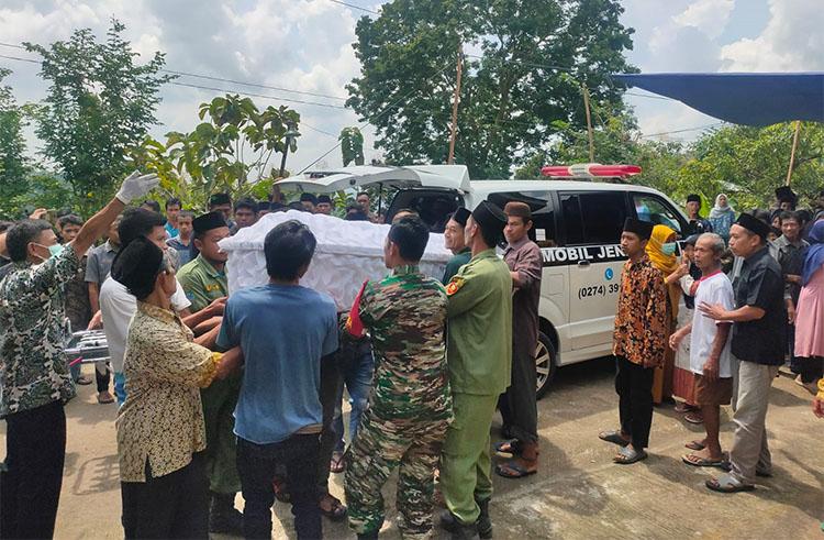 title Kakak Adik yang Hilang di Tebing Pantai Parangracuk Gunungkidul Ditemukan Tewas Kakak Adik yang Hilang di Tebing Pantai Parangracuk Gunungkidul Ditemukan Tewas