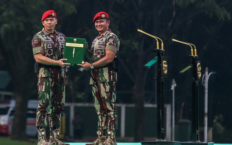 Potret 2 Jenderal Kopassus Dipanggul Prajurit - Bagian 3