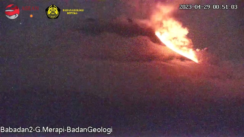 Awal Mei 2023, Gunung Merapi 42 Kali Luncurkan Guguran Lava Pijar ke Kali Bebeng