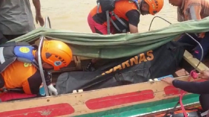 Tercebur ke Sungai Batanghari Jambi, Pemancing Ditemukan Tewas Terapung 7 Km dari TKP