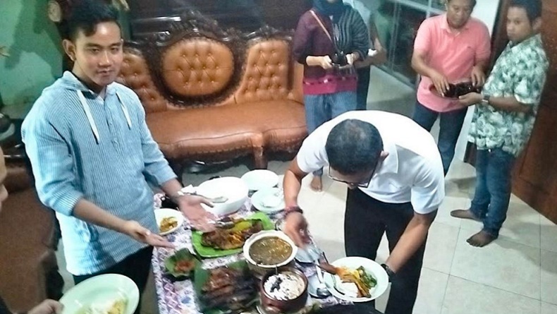 Sandiaga-Gibran Kunjungi Ketua PDIP Solo FX Rudy, Dijamu Sayur Lodeh dan Sambal Goreng