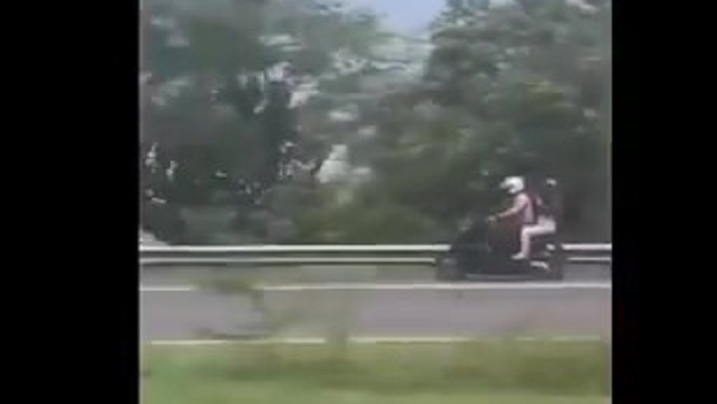 Viral Polisi Antar Pemudik Tertinggal Pakai Motor di Tol Cipali Majalengka