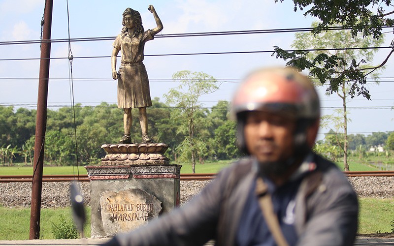 Ziarah Makam Pejuang Buruh Marsinah - Bagian 2