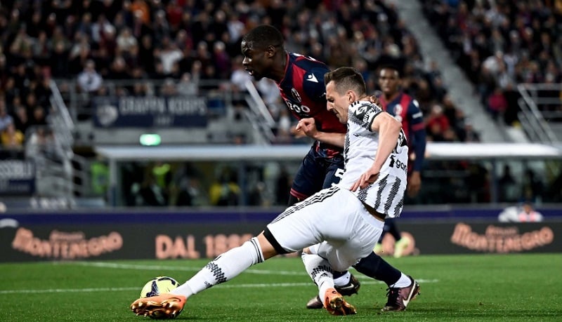 Hasil Bologna Vs Juventus: Si Nyonya Tua Nyaris Tumbang, Arkadiusz ...