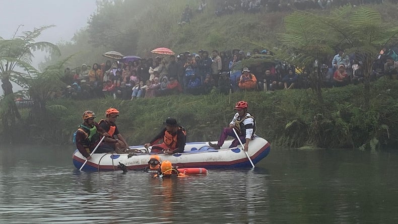 2 Warga Mainkan Kano lalu Terbalik di Situ Datar Bandung, 1 Hilang Tenggelam