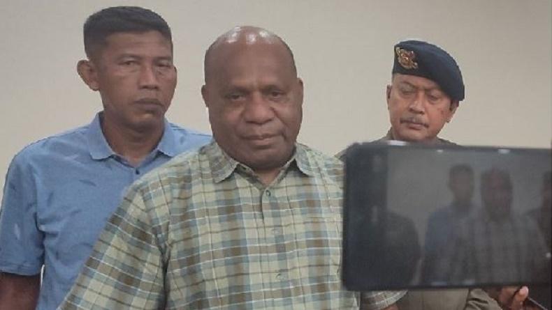 title Kapolda Papua: Warga Sipil dan Pejabat yang Bantu KKB Akan Ditindak Tegas Kapolda Papua: Warga Sipil dan Pejabat yang Bantu KKB Akan Ditindak Tegas