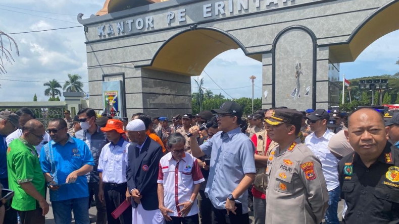 Buruh Gelar Unjuk Rasa dengan Tertib, Kapolresta Bandarlampung: Alhamdulillah Aman dan Lancar