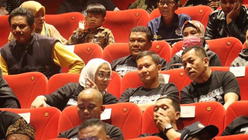 May Day di Karawang, Muspida Bersama Buruh Nonton Bareng Film Nasibmu Asep II