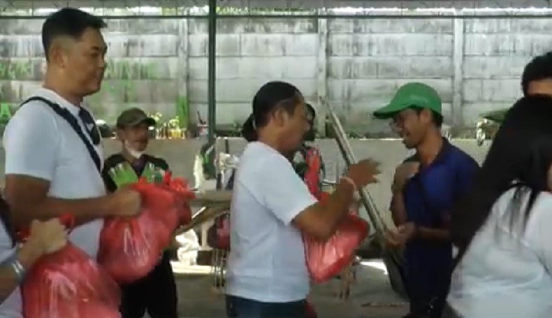 title Bacaleg Partai Perindo Kota Denpasar Bagikan Paket Sembako ke Pekerja TPS3R Bacaleg Partai Perindo Kota Denpasar Bagikan Paket Sembako ke Pekerja TPS3R