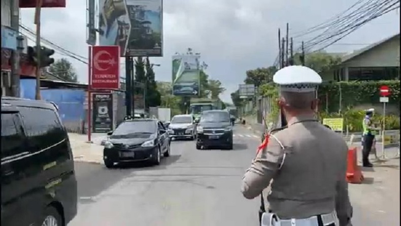 Wisatawan Tinggalkan Lembang KBB, Polisi Anjurkan Pengendara Masuk Tol Cipali