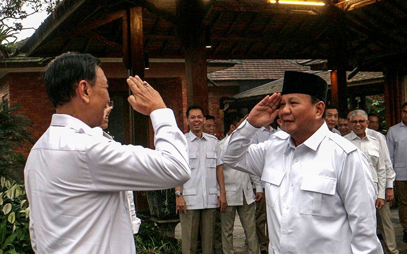 Momen Pertemuan Prabowo-Wiranto, Dua Jenderal Saling Hormat - Bagian 1