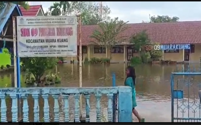 Hujan Lebat, Ratusan Rumah dan Sekolah di Ogan Ilir Terendam Banjir