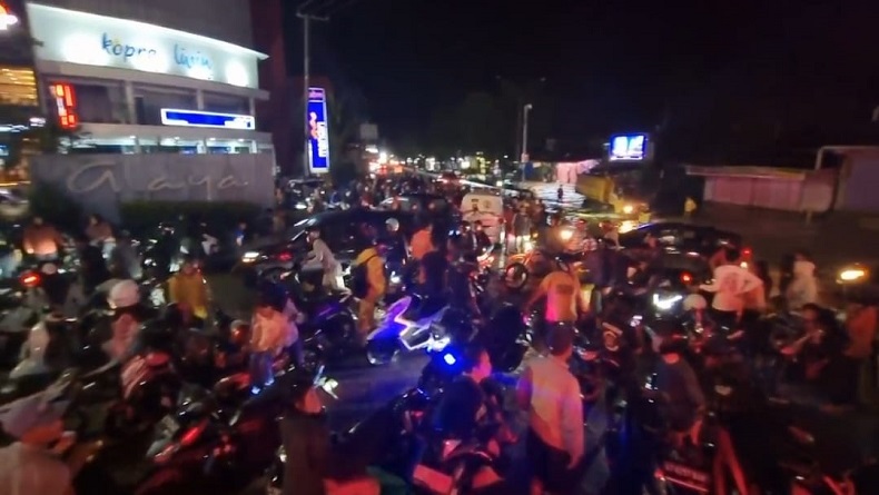 Banjir Rendam Samarinda, Puluhan Motor Mogok akibat Nekat Lintasi Genangan