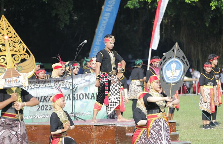 Peringatan Hardiknas di Sleman, Bupati: Anak Perlu Diperkuat dengan Pendidikan Karakter