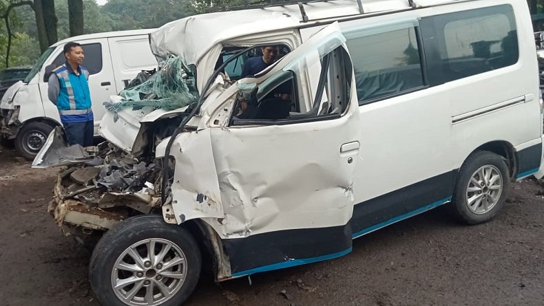 Kronologi Luxio Tabrak Fuso di Tol Cipularang, Penumpang Teriak Minta Tolong