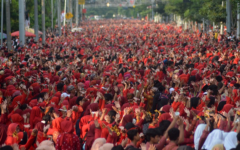 Belasan Ribu Penari Joget Bareng Meriahkan HUT ke-476 Kota Semarang - Bagian 2