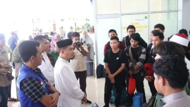 40 Mahasiswa yang Dievakuasi dari Sudan Tiba di Aceh, 7 Orang Masih di Jakarta